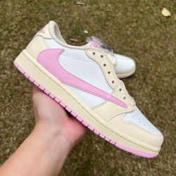 Jordan 1 Retro Low OG SP Travis Scott Shy Pink