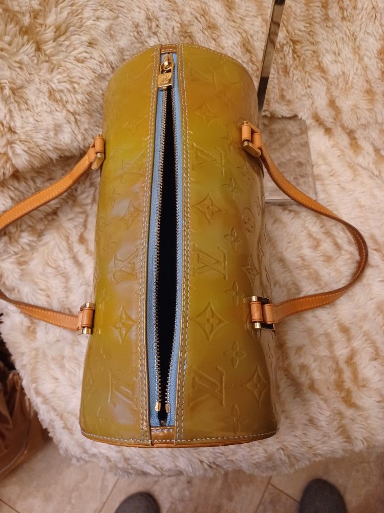 LUXURY  LOUIS VUITTON BEDFORD Baby Green Venus leather handbag!!! Very beautiful authentic louis vuitton bag! !! 