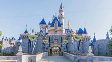 Disneyland and Disneyland California Adventure Hopper Tickets