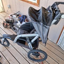 Chicco Tre Running Baby Stroller Lightly Used
