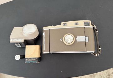 Polaroid Model 800 (or "The 800")