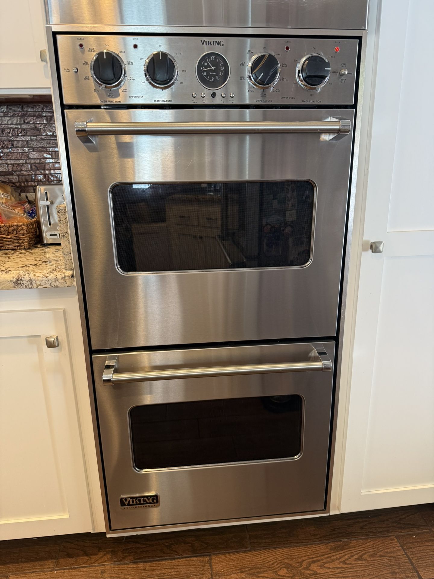 Viking 27” Double Oven - Works
