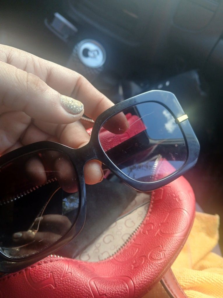 Fendi Fe400651 Sunglasses