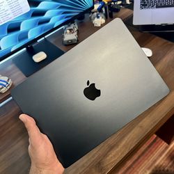 Apple MacBook Air M2 (2022) 13”