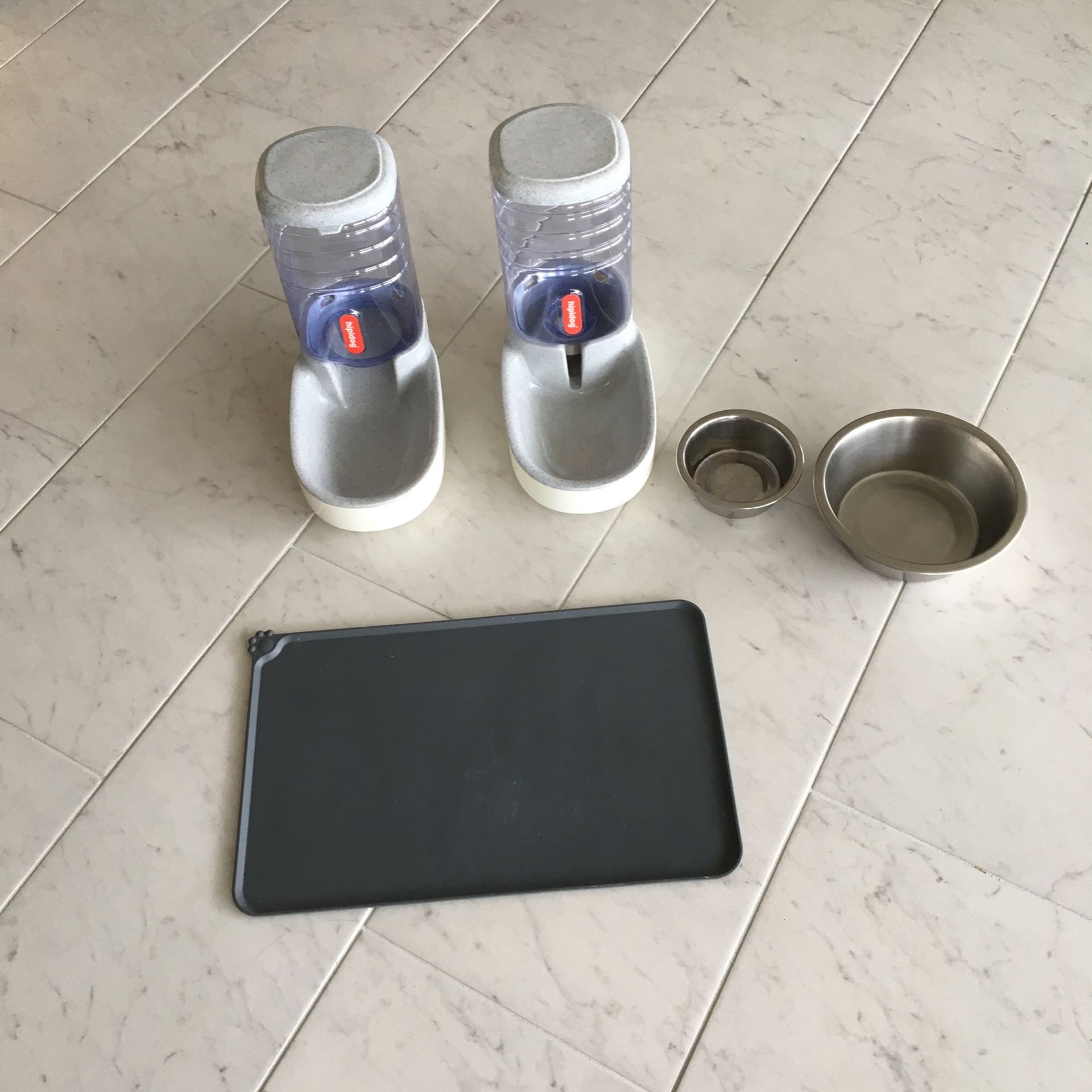 Automatic Water & Food Dispenser W/ Extra Bowls & Mat