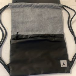 Nike Jordan Boy’s Pivot Drawstring Sack Bag Backpack. Black/Grey.                       Gt