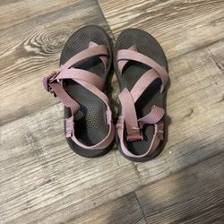 Women’s 7 Chaco Cloud Shoes 