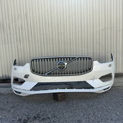 2018 2019 2020 2021 Volvo XC60 XC-60 FRONT BUMPER COVER USED AND UPPER GRILLE OEM