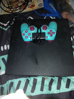 Ps4 with controller
