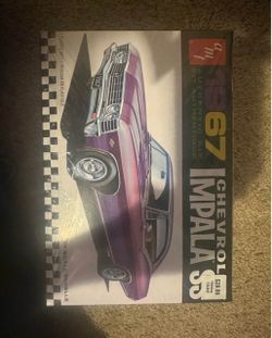 AMT 1967 Chevrolet Impala SS Model Kit