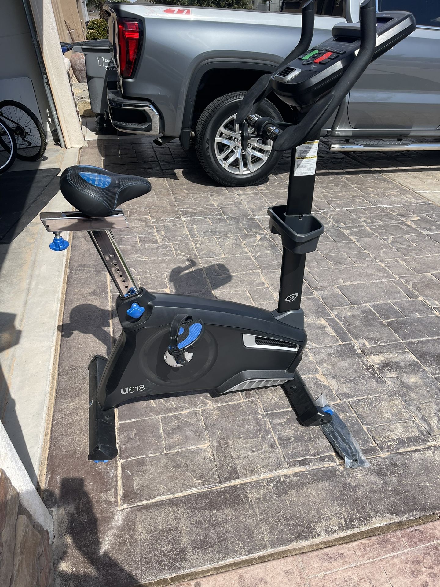 Nautilus U618 Upright exercise Bike for Sale in El Paso TX OfferUp