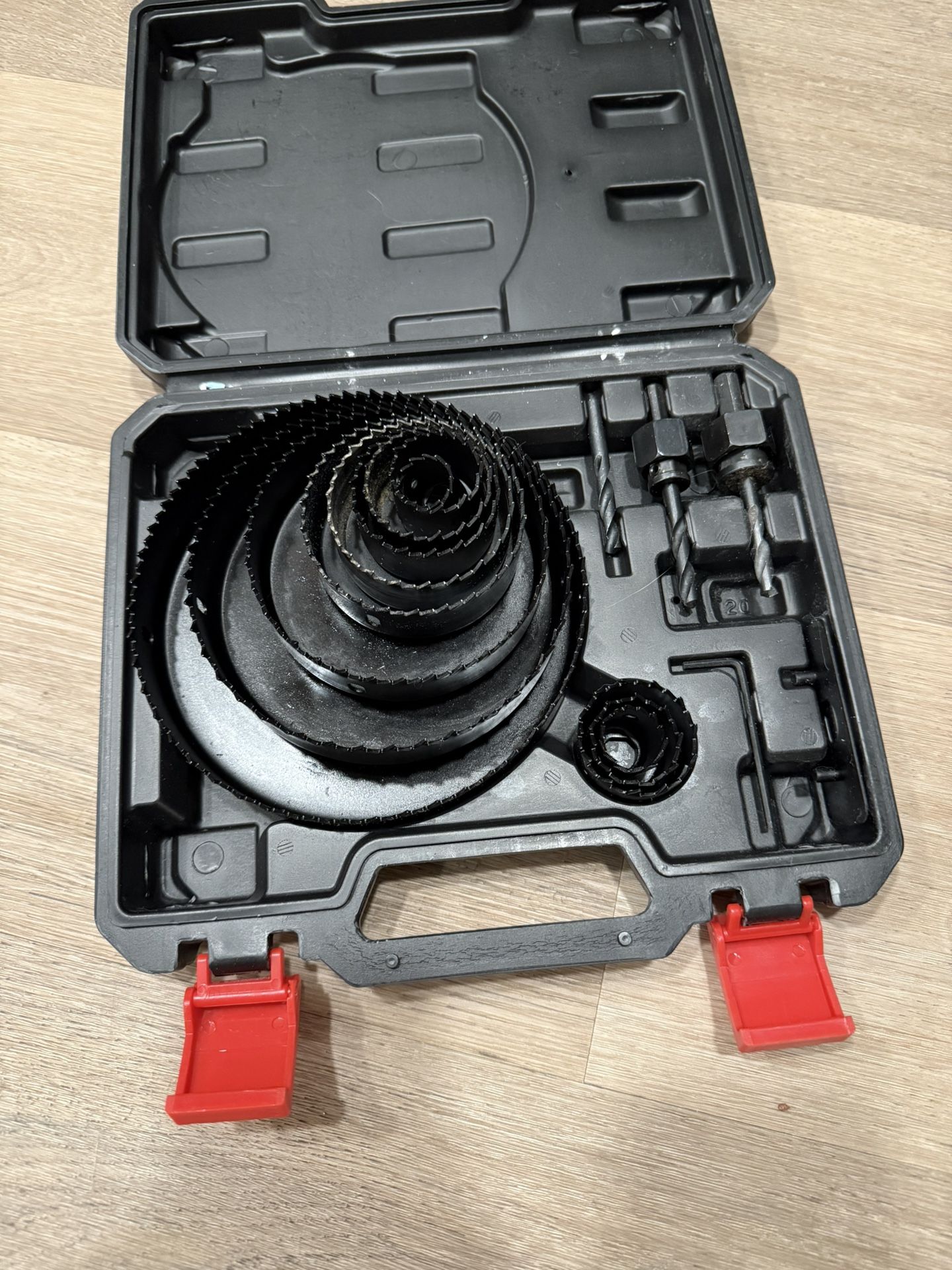 Hole Saw Set (20 Pieces)