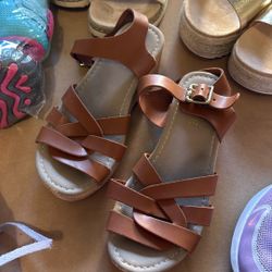 Pre-owned Assorted Girls Shoes And Slippers Size 1 