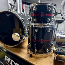 Premier Genista Blaze Sparkle Lacquer Drum Set – 4 Piece