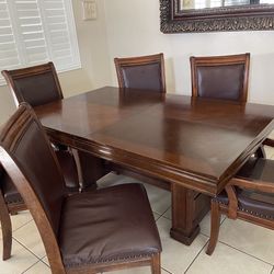 Wood Dinning Table With Extension To 6 Chairs 