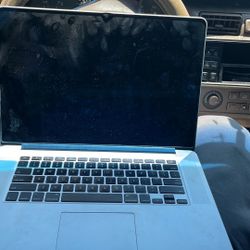 Used Mac Book Old But Fair Conditions Unlocked