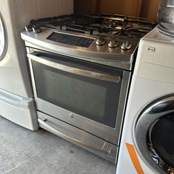 GE Slide In Range 30 Wide 5 Burners