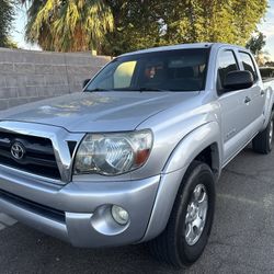 Toyota Tacoma 