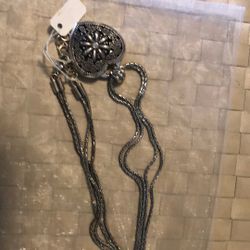 Brigthon Necklace Whit A Lock 