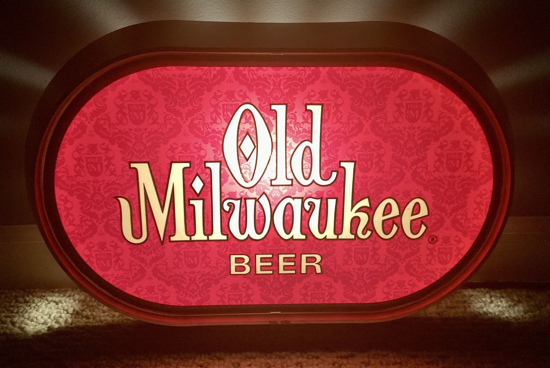 Vintage Old Milwaukee Beer - Light Up Sign - 1977