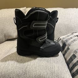 Boys Snow Boots Size 3