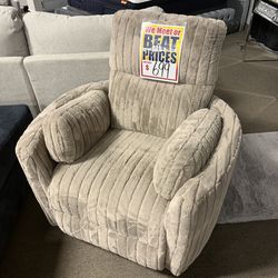 Fantastic Recliner! Easy financing! ❤️🎉😍