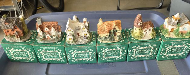 THE CORNWELL COTTAGE COLLECTION