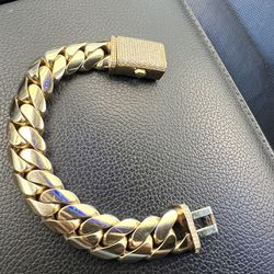 193g Real Diamond Clasp 10k Gold Cuban Bracelet 