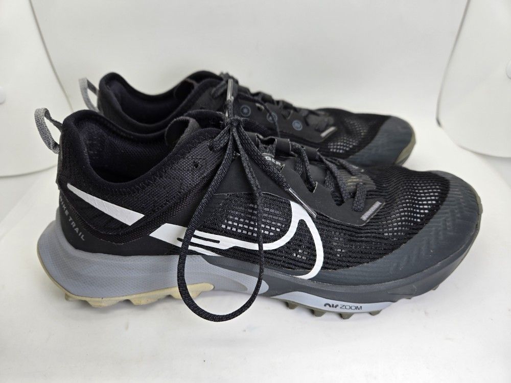 Nike Air Zoom Terra Kiger 8 Trail Shoes Womens 8.5 Black Hiking Terrain Sneakers