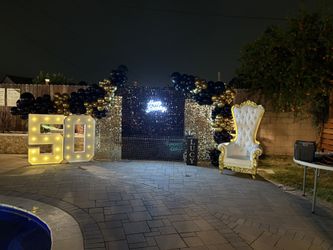 Shimmer wall balloons Set Up !!