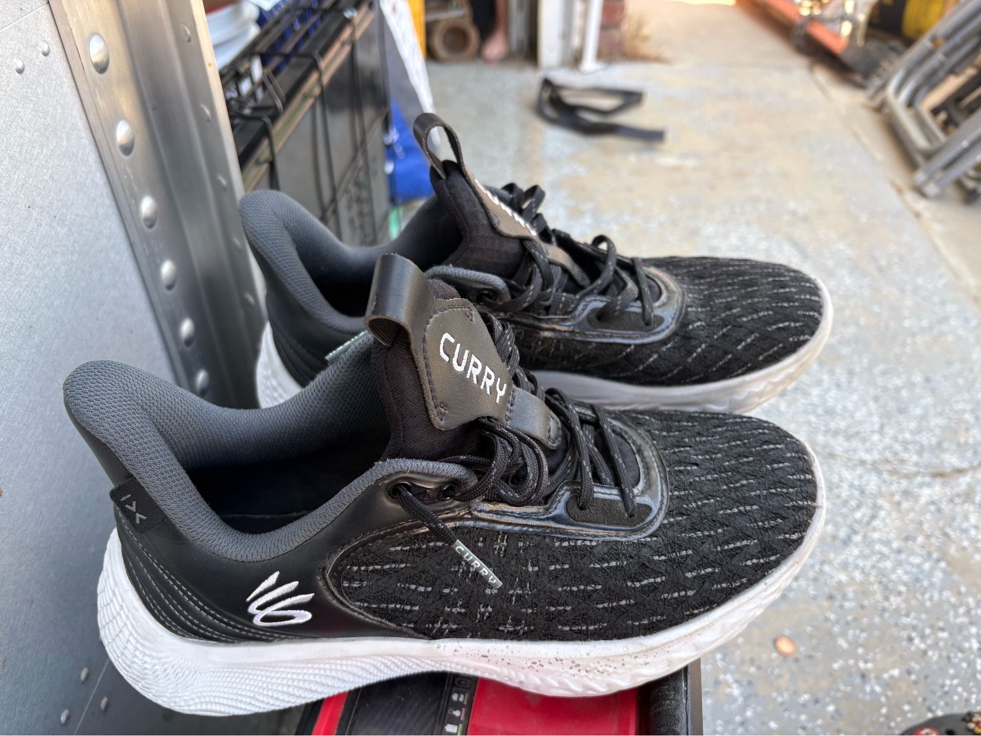 Under Armour Curry Flow 9 Team basketball shoes