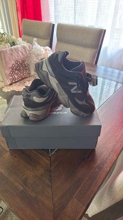 New Balance 9060 size 2 for kids
