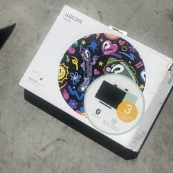 Wacom Intuos Pen Tablet Small, Green with Bluetooth