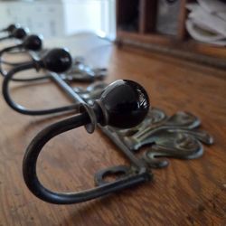 Vintage Outdoor/indoor Rack With 5 Hooks 19"x7"x3"