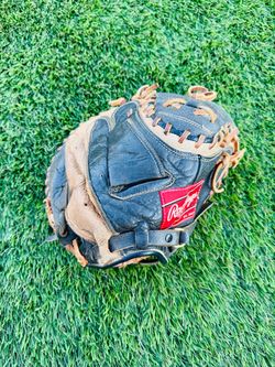Rawlings Renegade Series: RCMYBB 31.5” Youth Catcher's Mitt