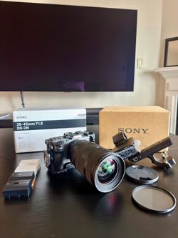 Sony FX3 + Sigma 28-45 F1.8 + 480GB CF-Type A Card & More!!