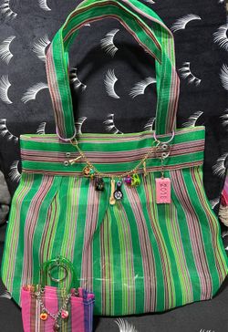 Bolsas de malla/ Bag with charms and keychain