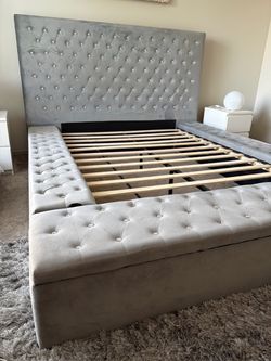 Glam Gray Velvet Tufted Bed Frame – Queen
