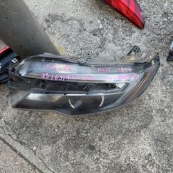 2016 -22 Honda Pilot Left Headlight 