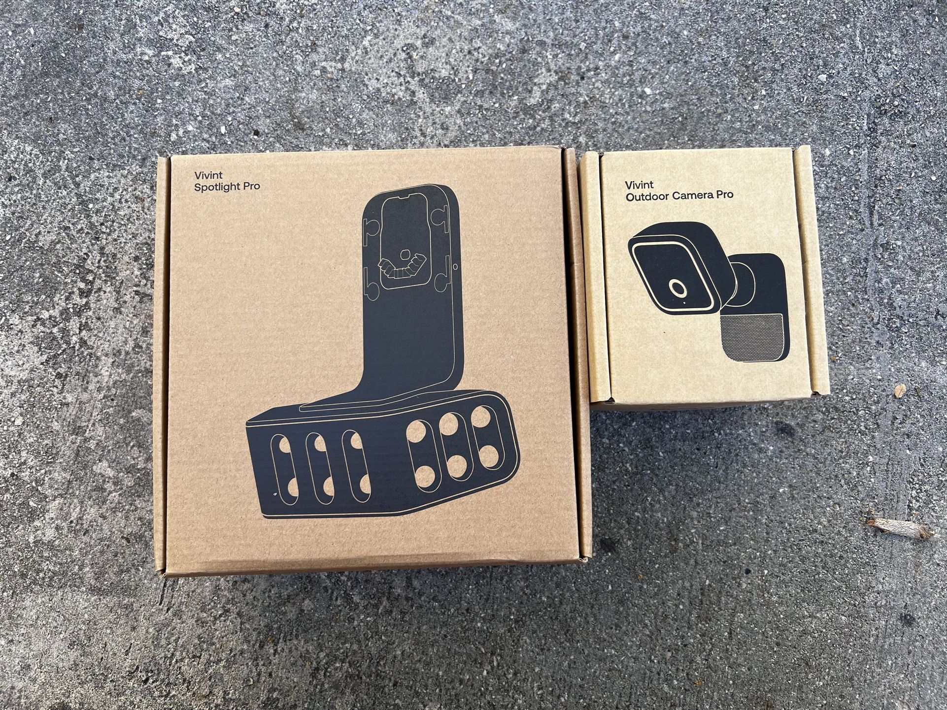 Vivint Outdoor Camera gen3 With spotlight