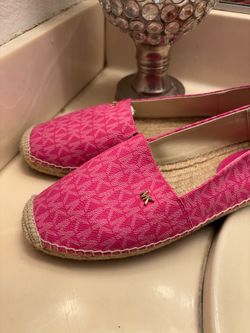 MK pink never been used