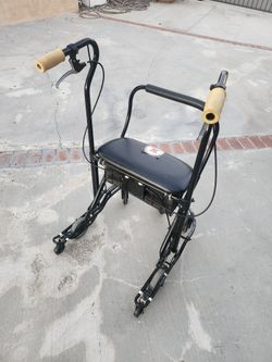 Foldable U-Step Walker w Handle Brakes
