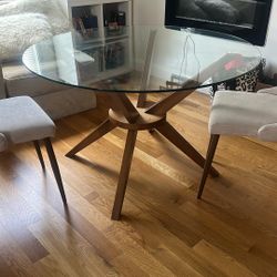 Round Dining Table