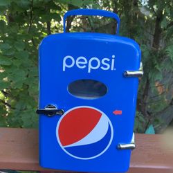Mini 6 Can Portable Pepsi Refrigerator 