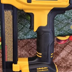 DEWALT
20V MAX Lithium-Ion Cordless Cable Stapler (Tool Only)