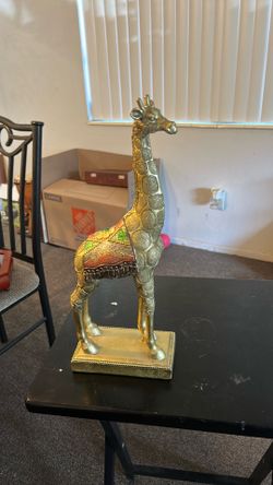 GIRAFFE AFRICA GOLD COLOR FIGURINE STATUE