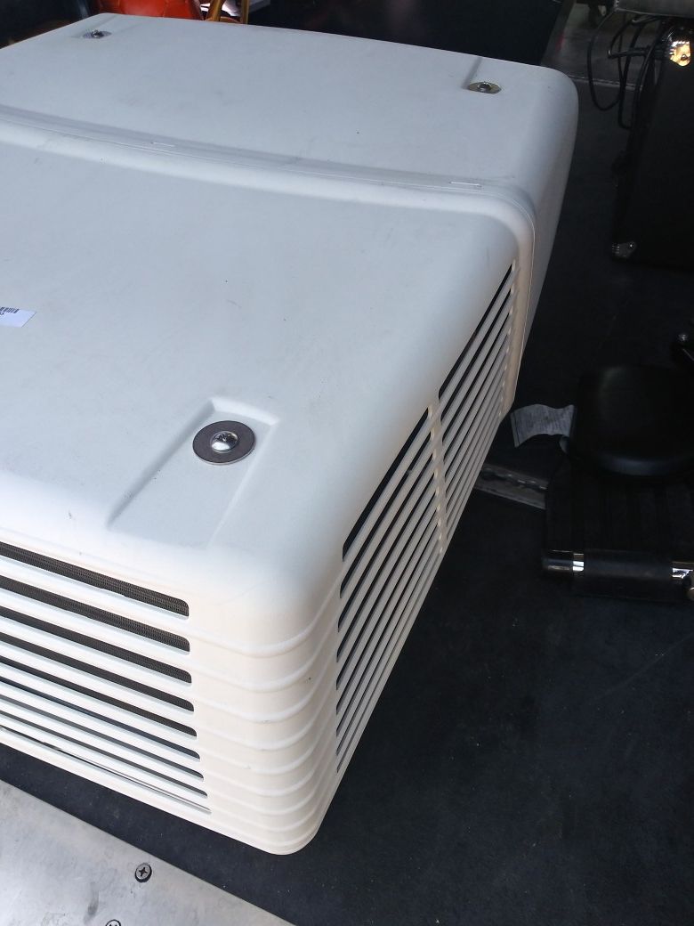 Brand new AC. Unit. For. Motorhome or boat , or trailer camper