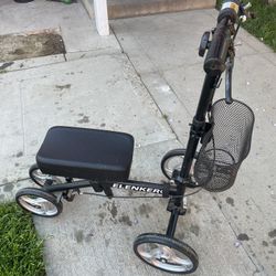 Knee scooter