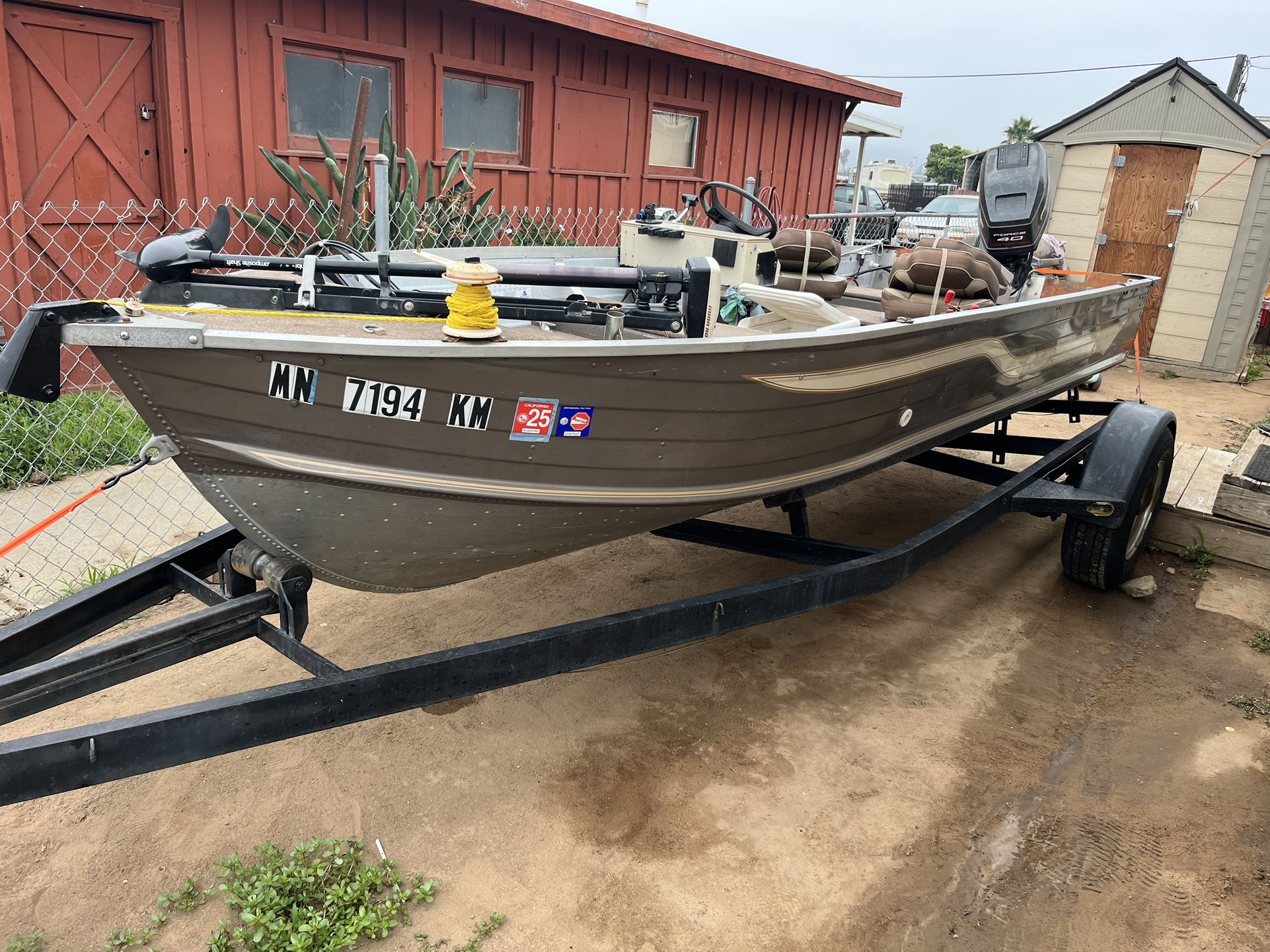 16’ Fishing Boat