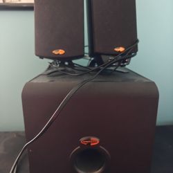 Klipsch 2.1 channel speakers set 